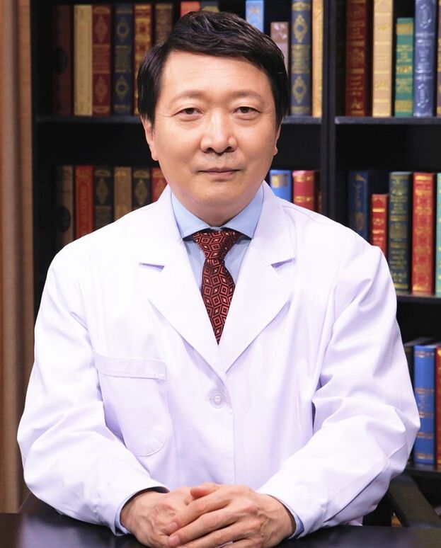 Doctor Mammologist Jay Dela Cruz